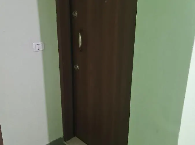 公寓 2e Myslym Shyri 地拉那