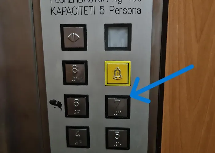 Apartment 2e Myslym Shyri